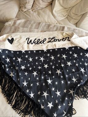 Black & White Star Fringe Shawl